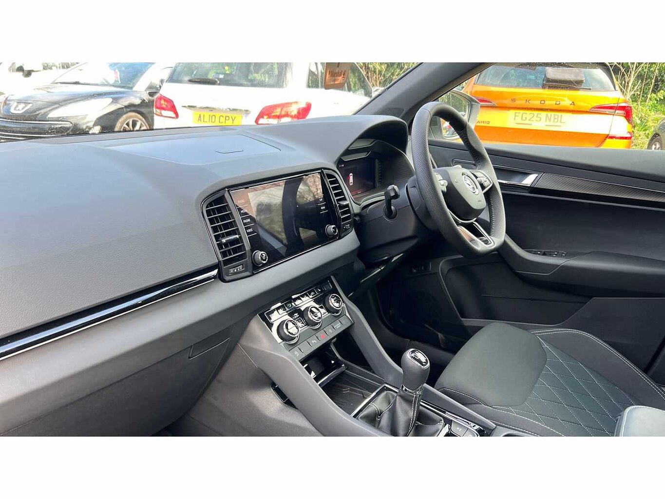SKODA KAROQ 1.5 TSI Sportline 5dr