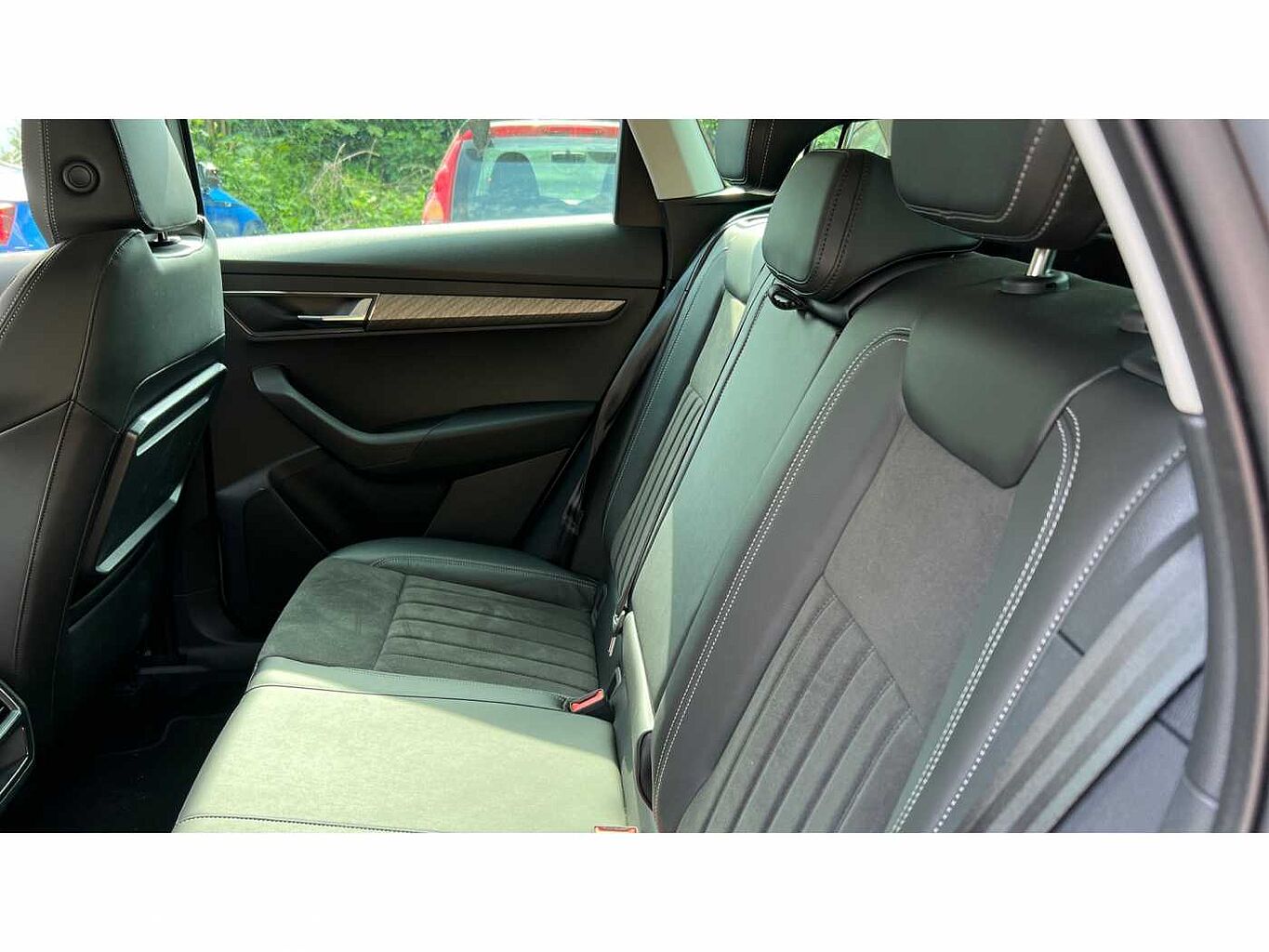 SKODA KAROQ 1.5 TSI SE L 5dr