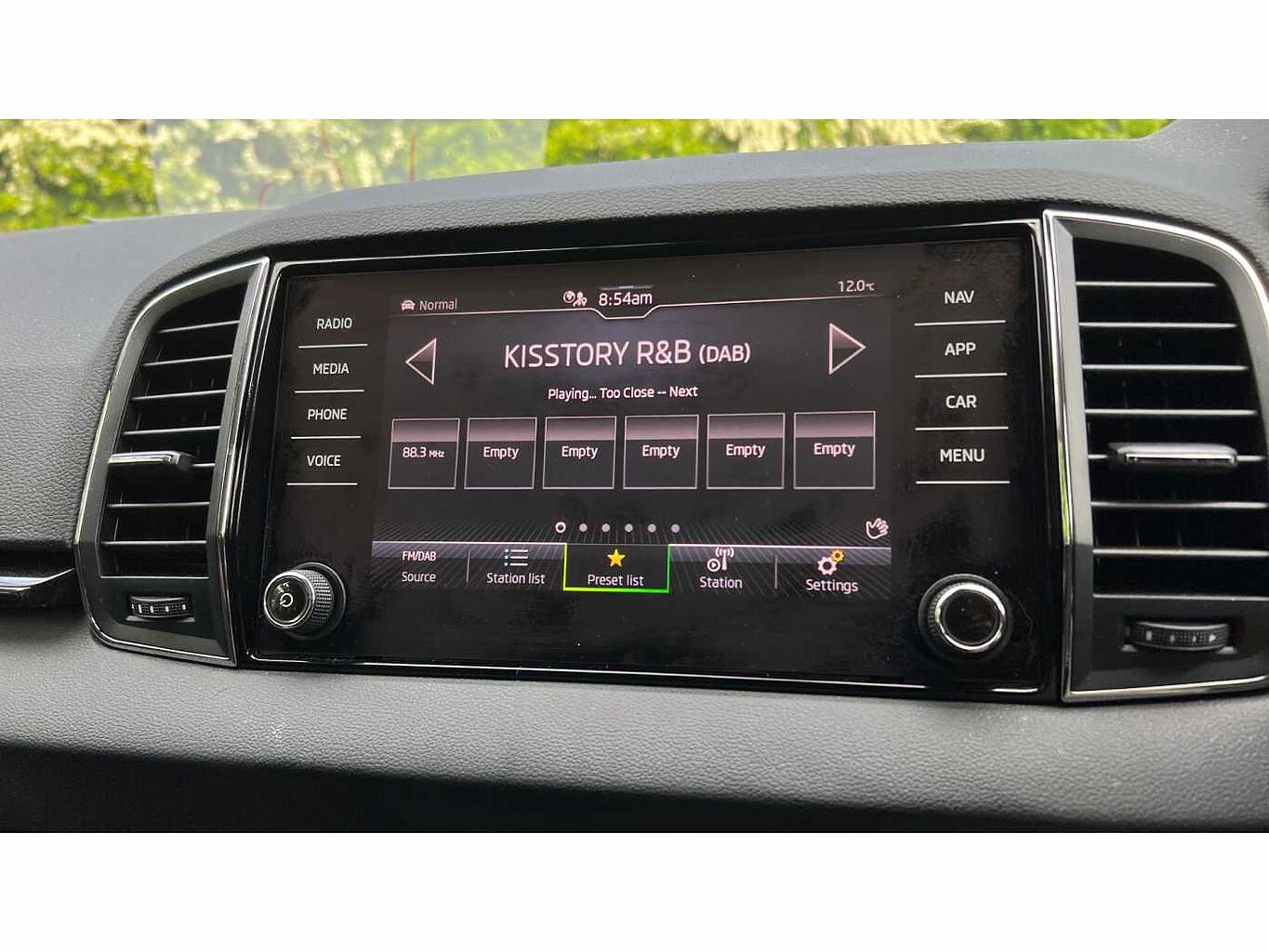SKODA KAROQ 1.5 TSI SE L 5dr