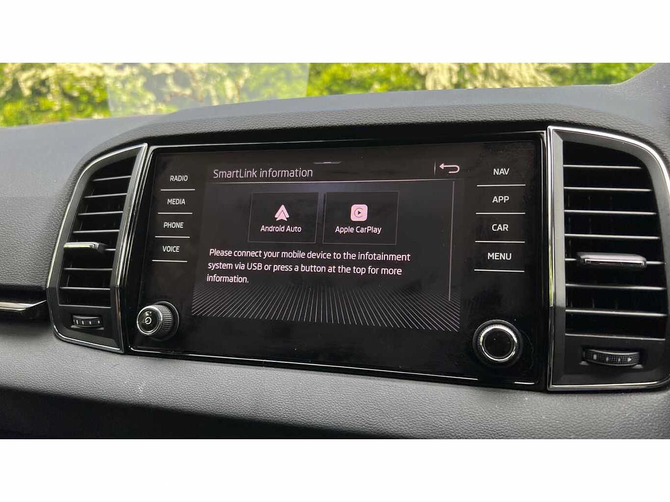 SKODA KAROQ 1.5 TSI SE L 5dr
