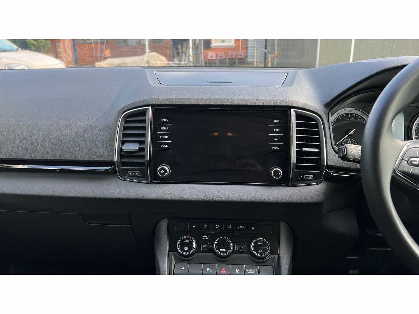 SKODA Karoq SUV 1.5 TSI (150ps) SE L ACT DSG