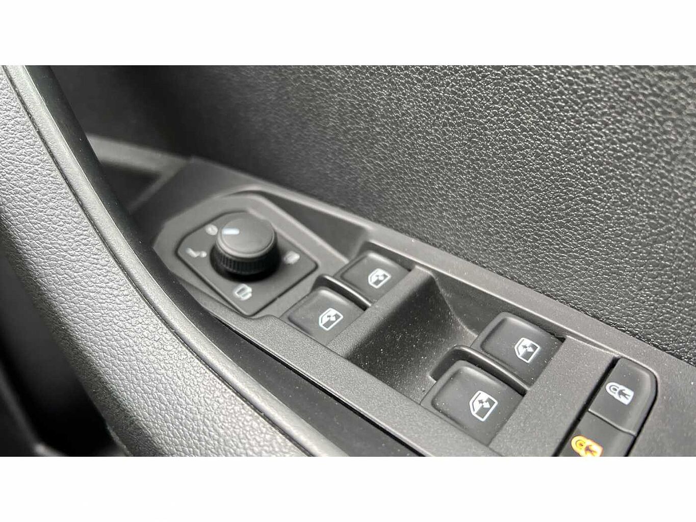 SKODA KAROQ 1.5 TSI SE Drive 5dr DSG