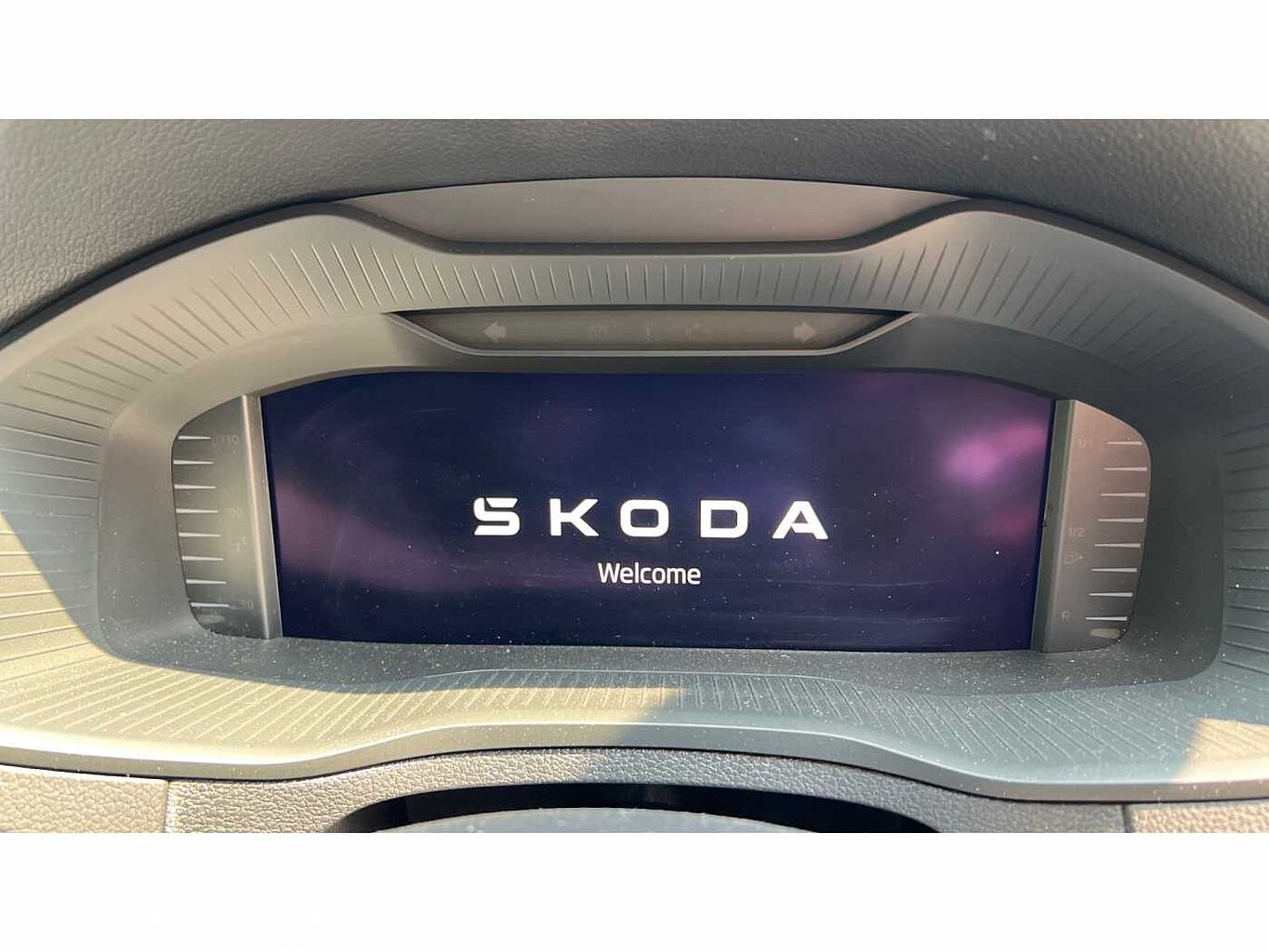 SKODA KAROQ 1.5 TSI SE L 5dr