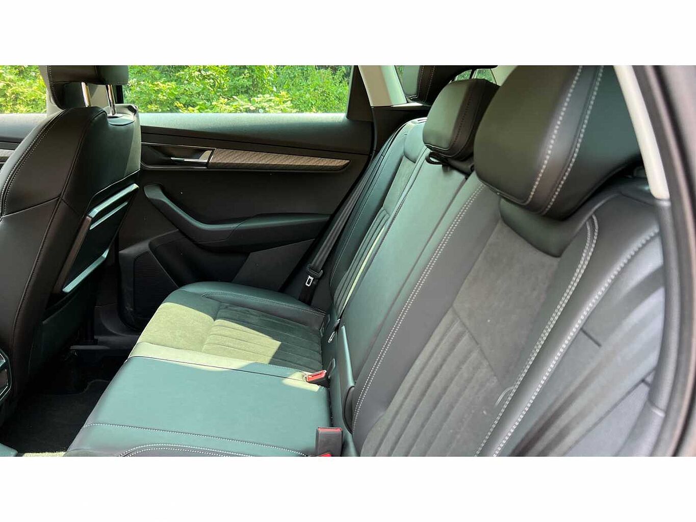 SKODA KAROQ 1.5 TSI SE L 5dr