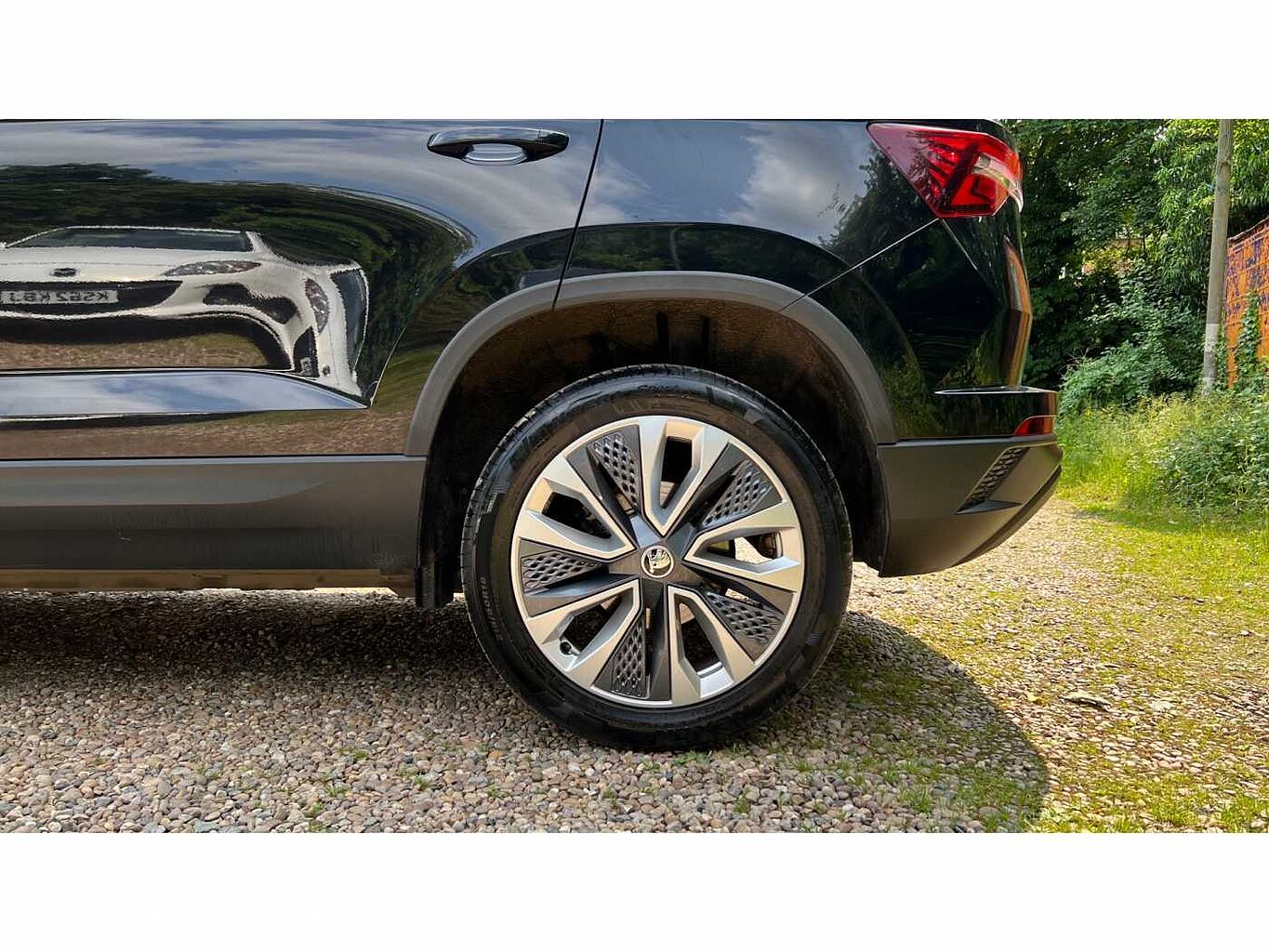 SKODA KAROQ 1.5 TSI SE L 5dr