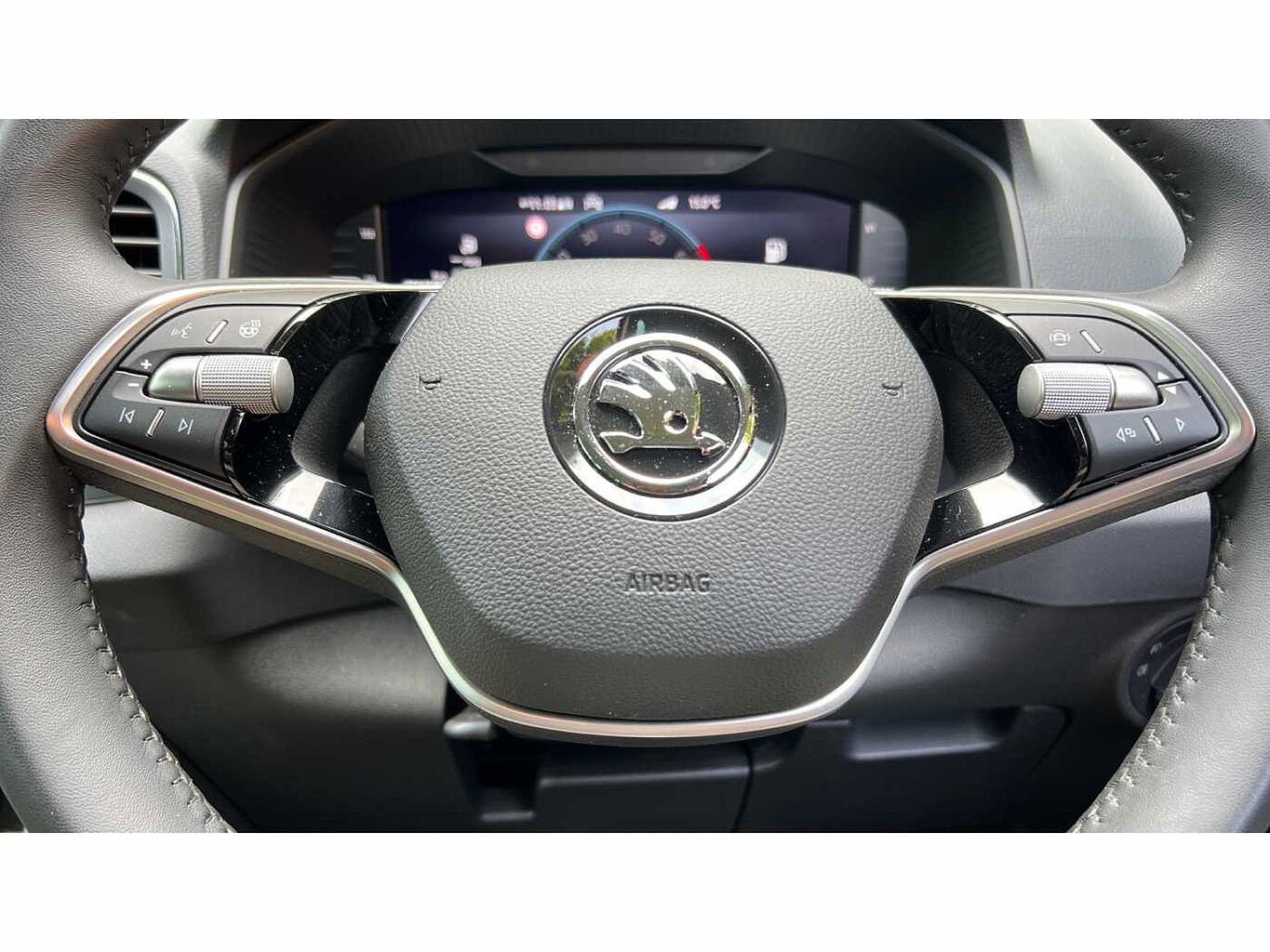 SKODA KAROQ 1.5 TSI SE L 5dr