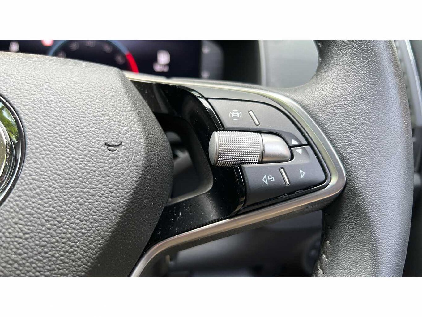 SKODA KAROQ 1.5 TSI SE L 5dr