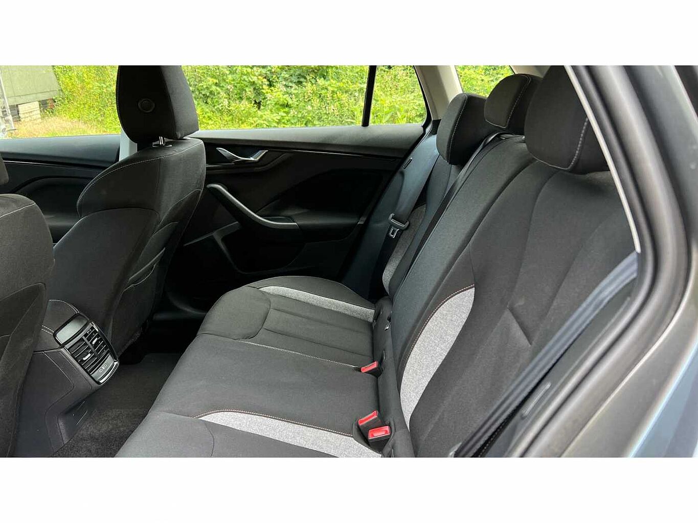 SKODA KAMIQ 1.0 TSI SE 5dr