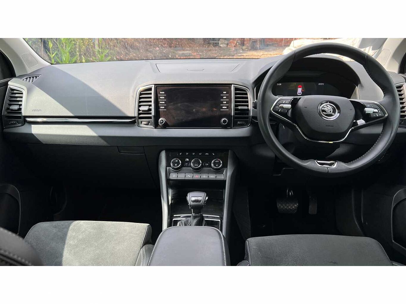 SKODA Karoq SUV 1.5 TSI (150ps) SE L ACT DSG