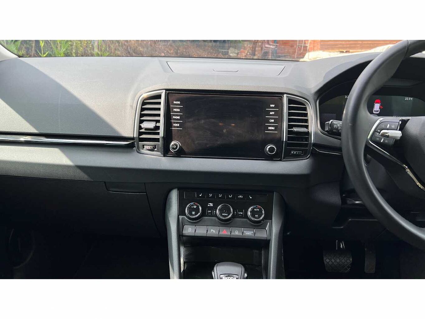 SKODA Karoq SUV 1.5 TSI (150ps) SE L ACT DSG