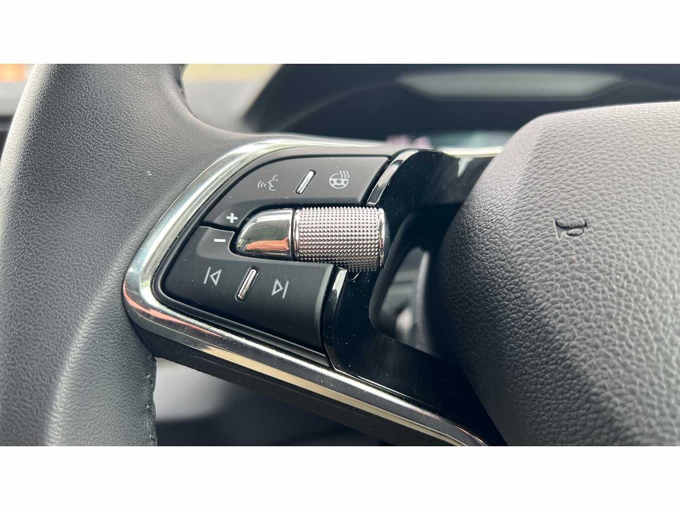 SKODA Karoq SUV 1.5 TSI (150ps) SE L ACT DSG