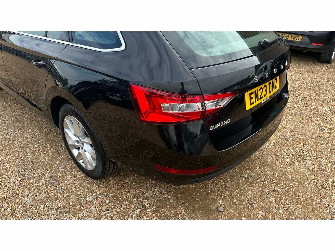 SKODA Superb 1.5 TSI 150ps SE ACT DSG Estate