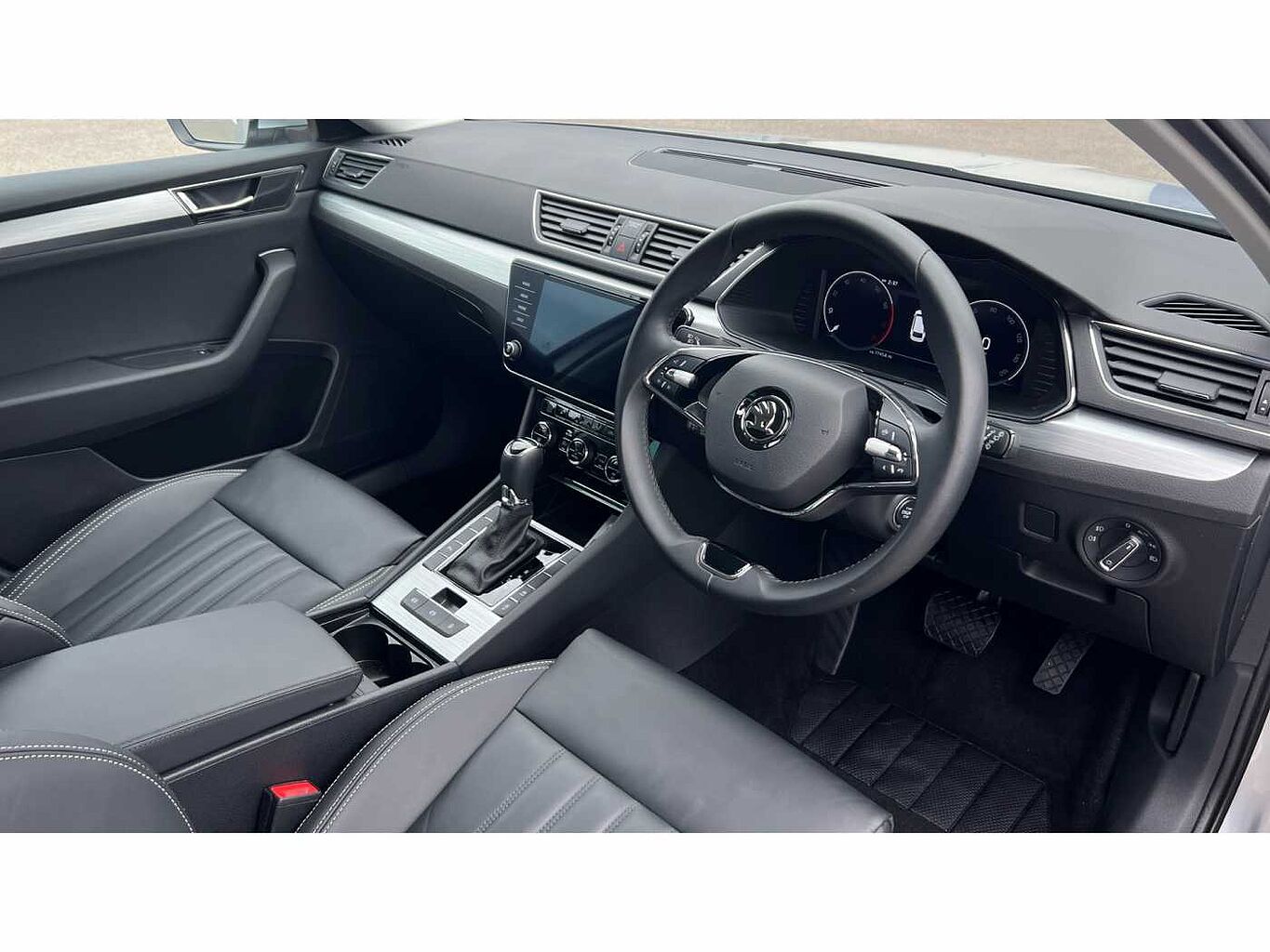 SKODA Superb 1.5 TSI 150ps SE Technology ACT DSG Estate