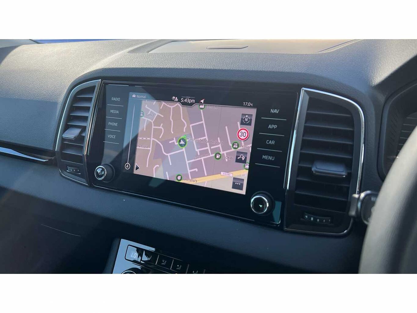 SKODA Karoq SUV 1.5 TSI (150ps) SE L ACT DSG