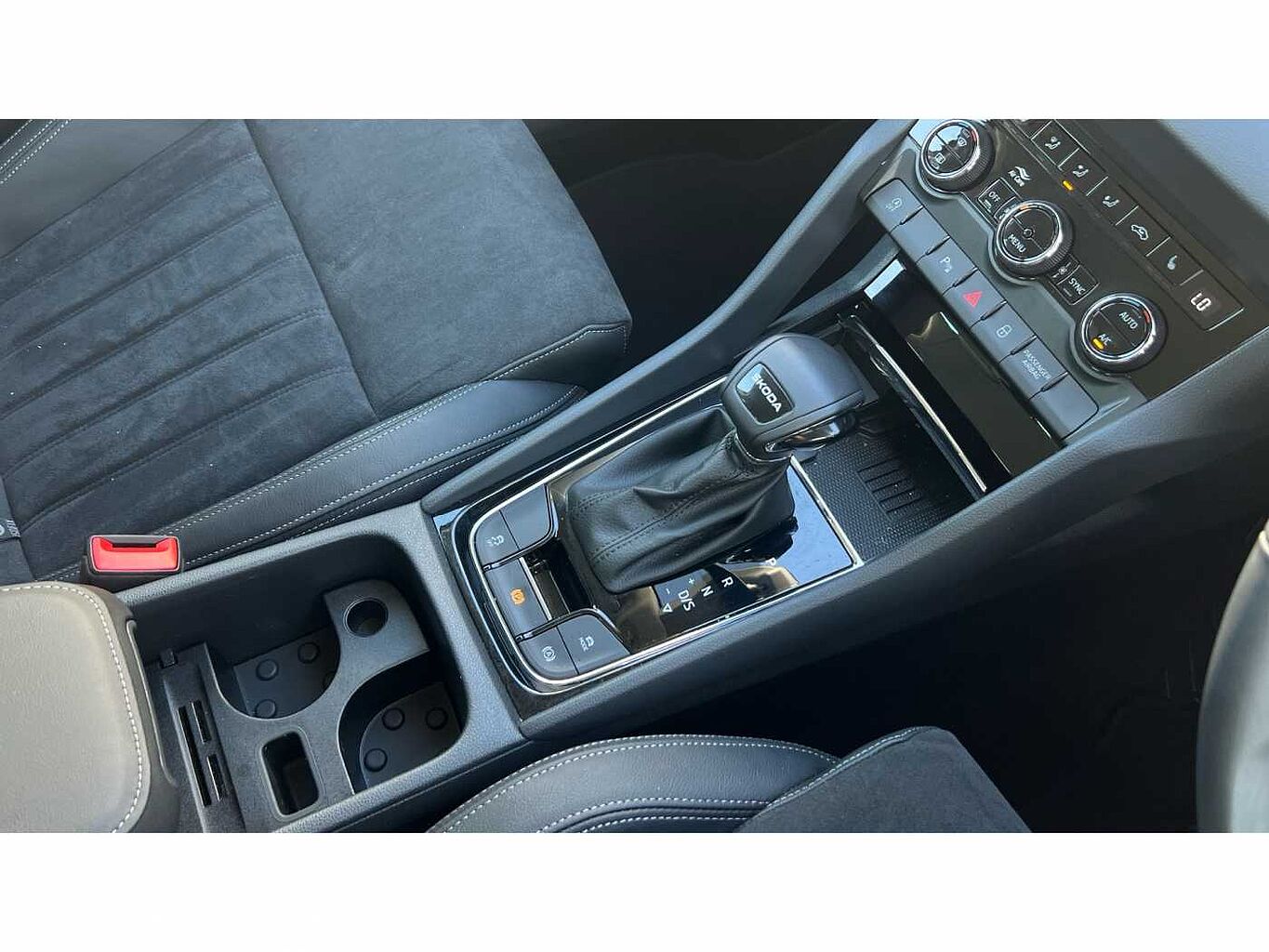 SKODA Karoq SUV 1.5 TSI (150ps) SE L ACT DSG