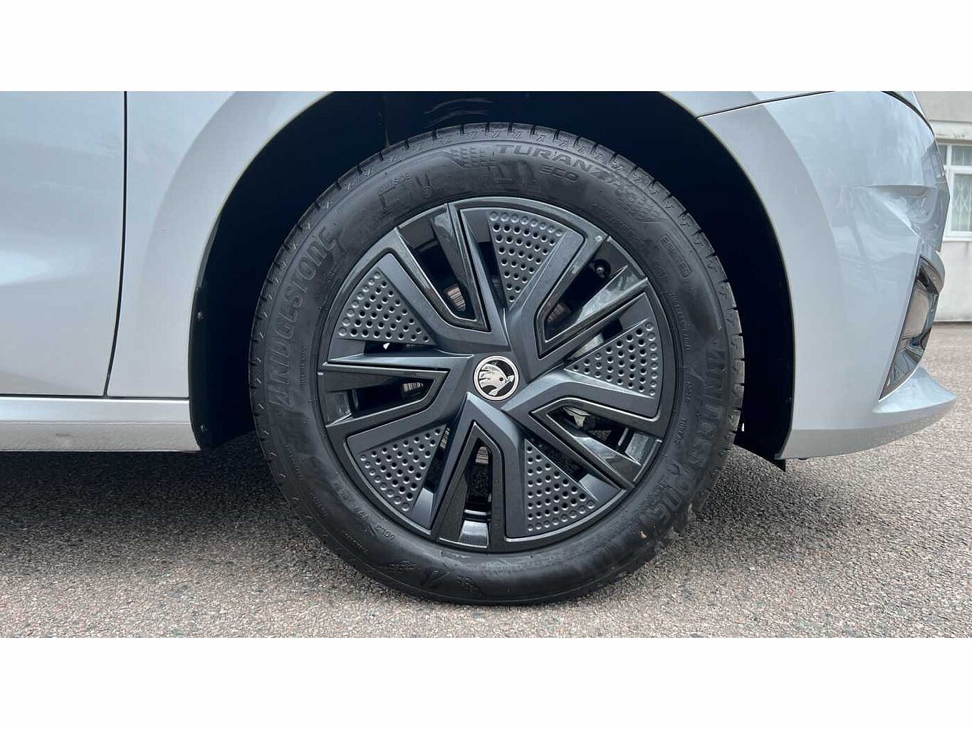 SKODA FABIA 1.0 MPI 80 Colour Edition 5dr