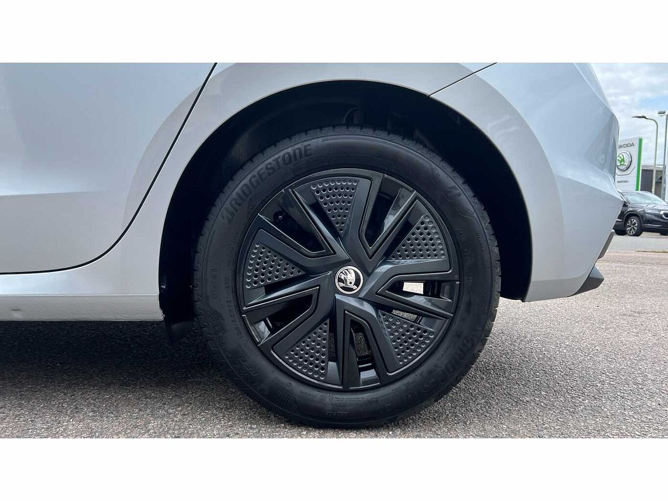 SKODA FABIA 1.0 MPI 80 Colour Edition 5dr