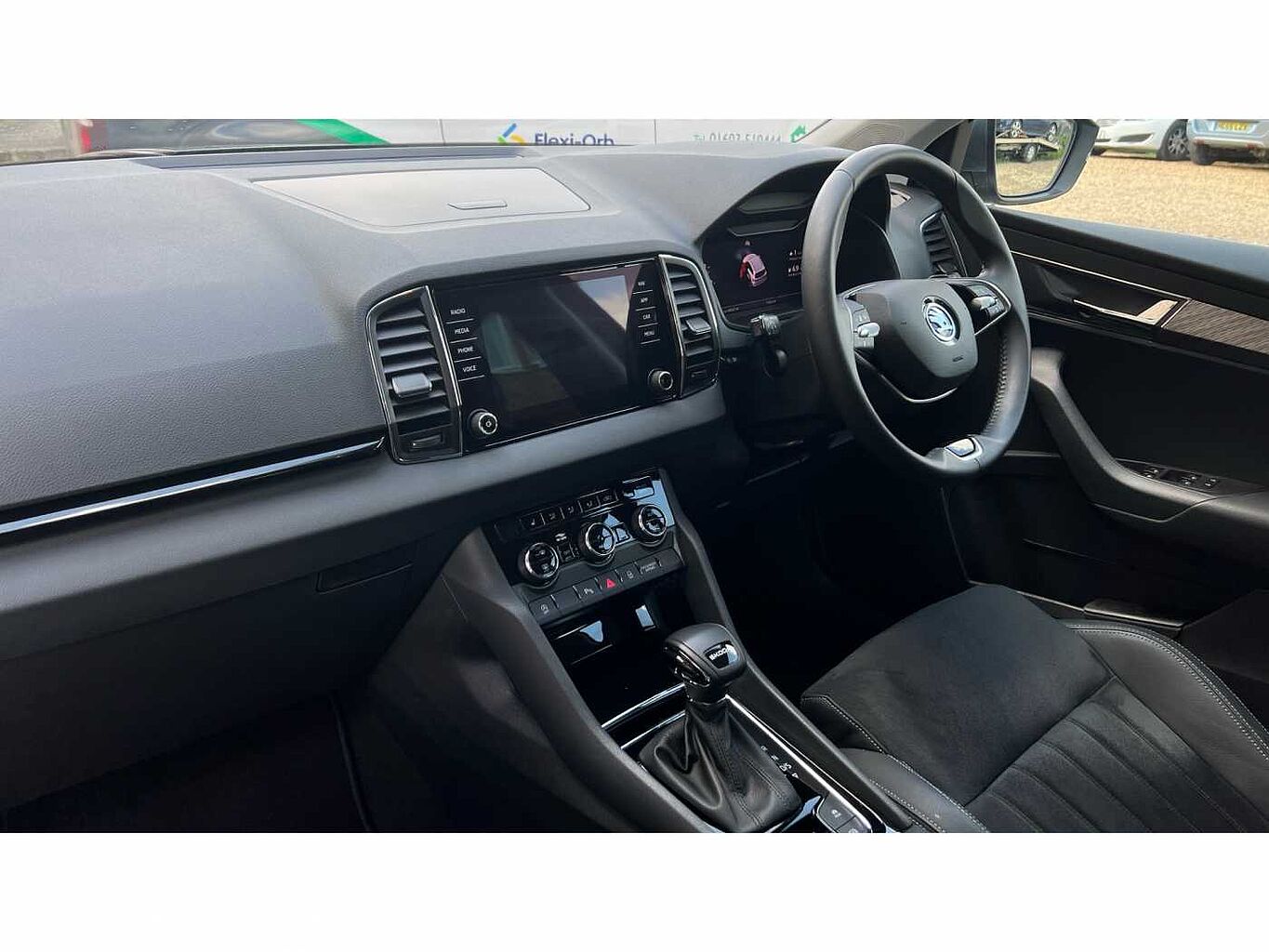 SKODA Karoq SUV 1.5 TSI (150ps) SE L ACT DSG