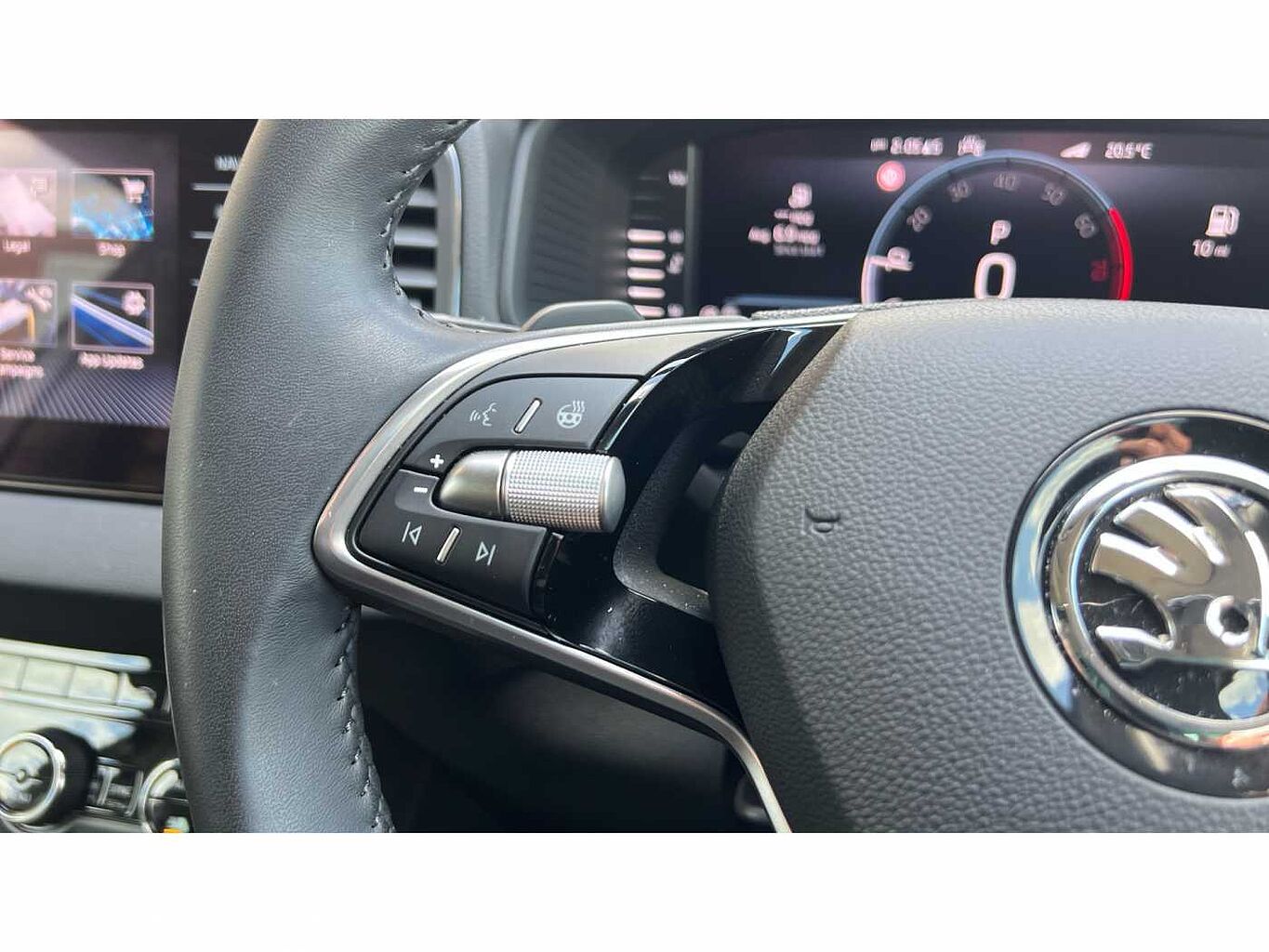 SKODA Karoq SUV 1.5 TSI (150ps) SE L ACT DSG