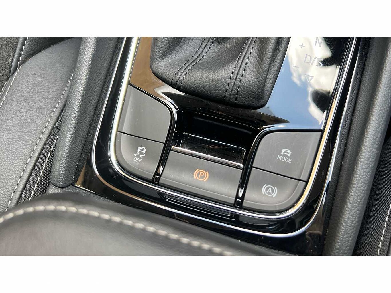 SKODA Karoq SUV 1.5 TSI (150ps) SE L ACT DSG