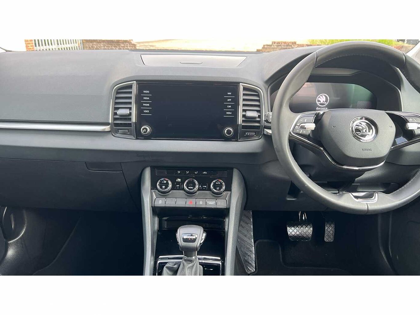 SKODA KAROQ 1.5 TSI SE Drive 5dr DSG