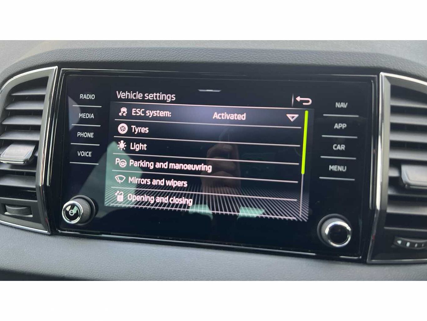 SKODA KAROQ 1.5 TSI SE Drive 5dr DSG