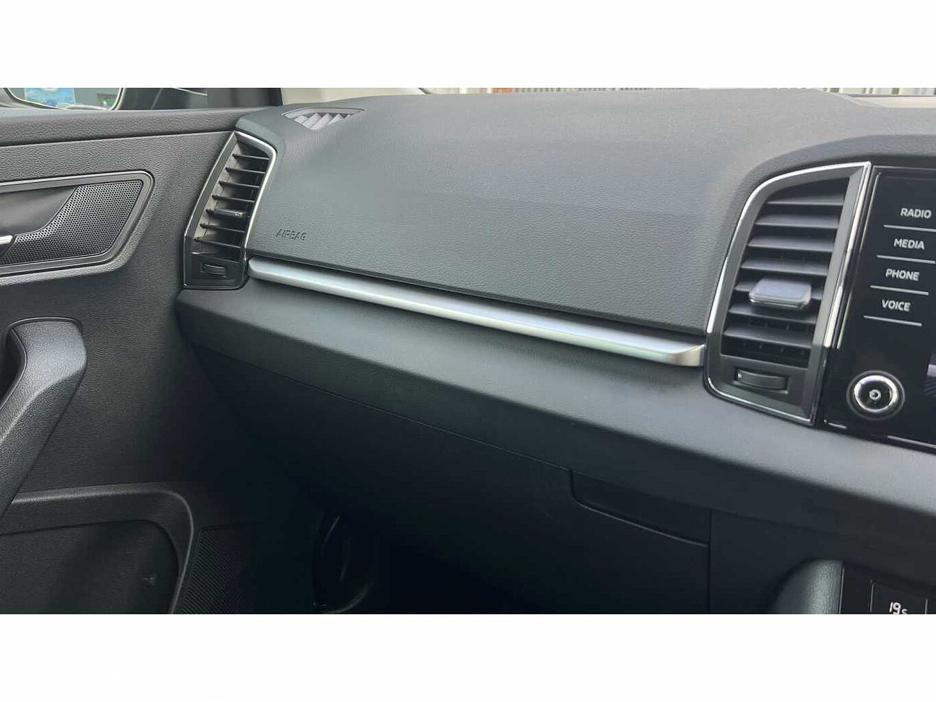 SKODA KAROQ 1.5 TSI SE Drive 5dr DSG