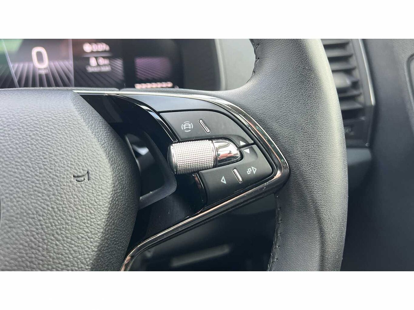SKODA KAROQ 1.5 TSI SE Drive 5dr DSG
