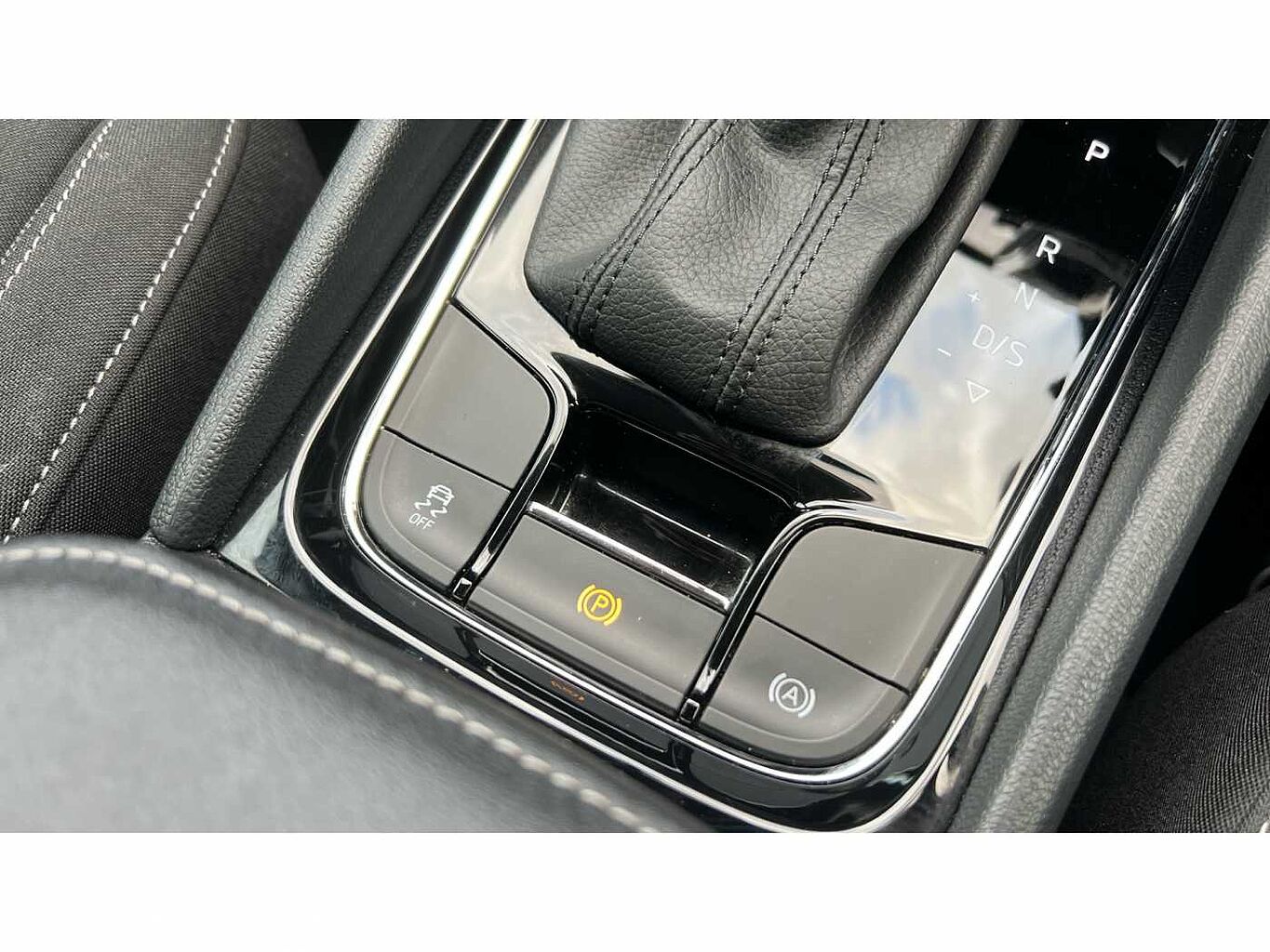 SKODA KAROQ 1.5 TSI SE Drive 5dr DSG