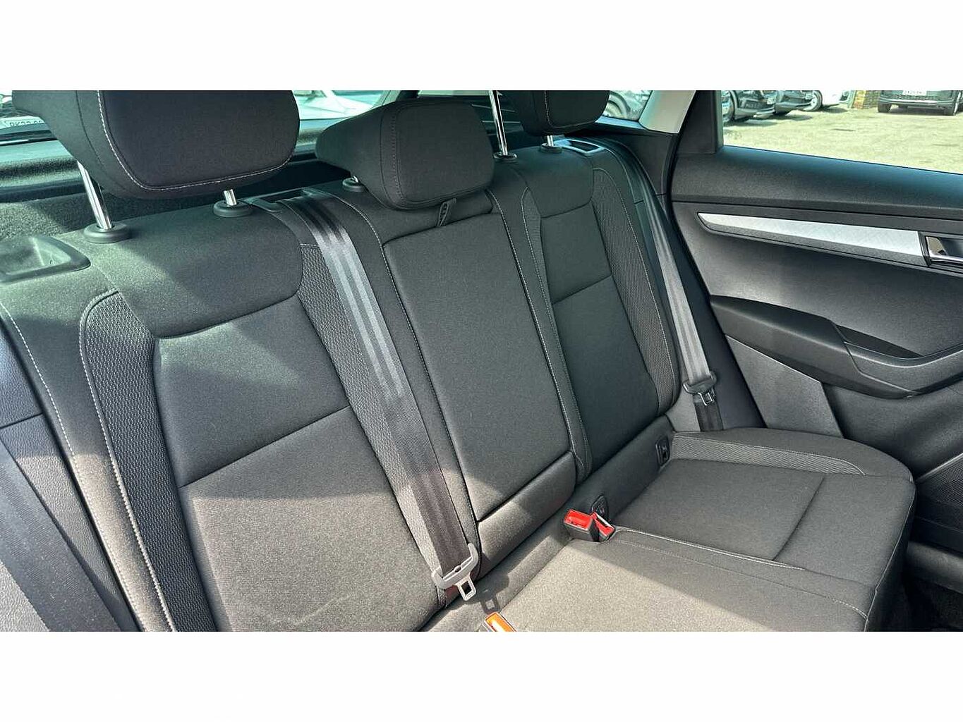 SKODA KAROQ 1.5 TSI SE Drive 5dr