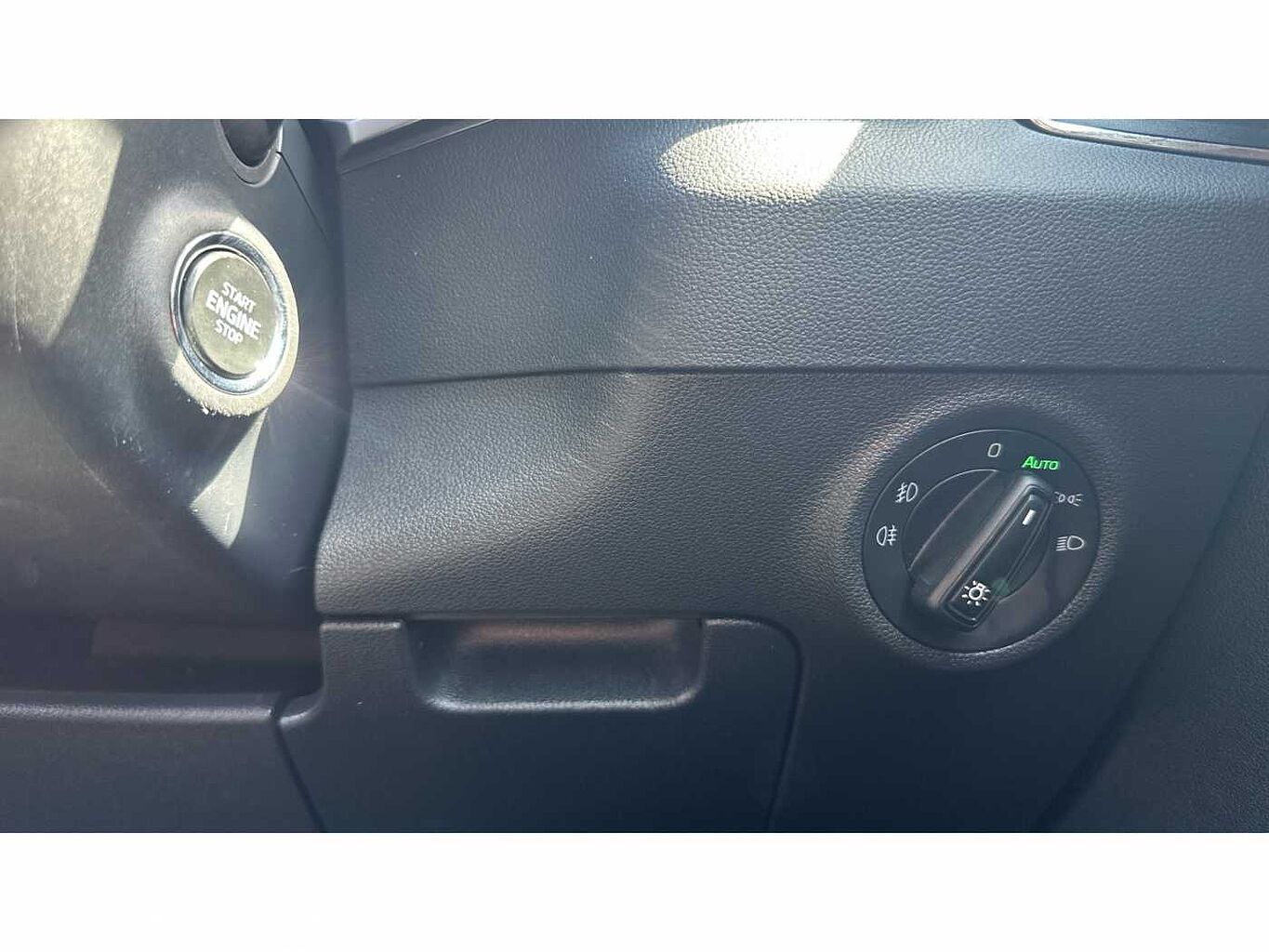SKODA KAROQ 1.5 TSI SE Drive 5dr