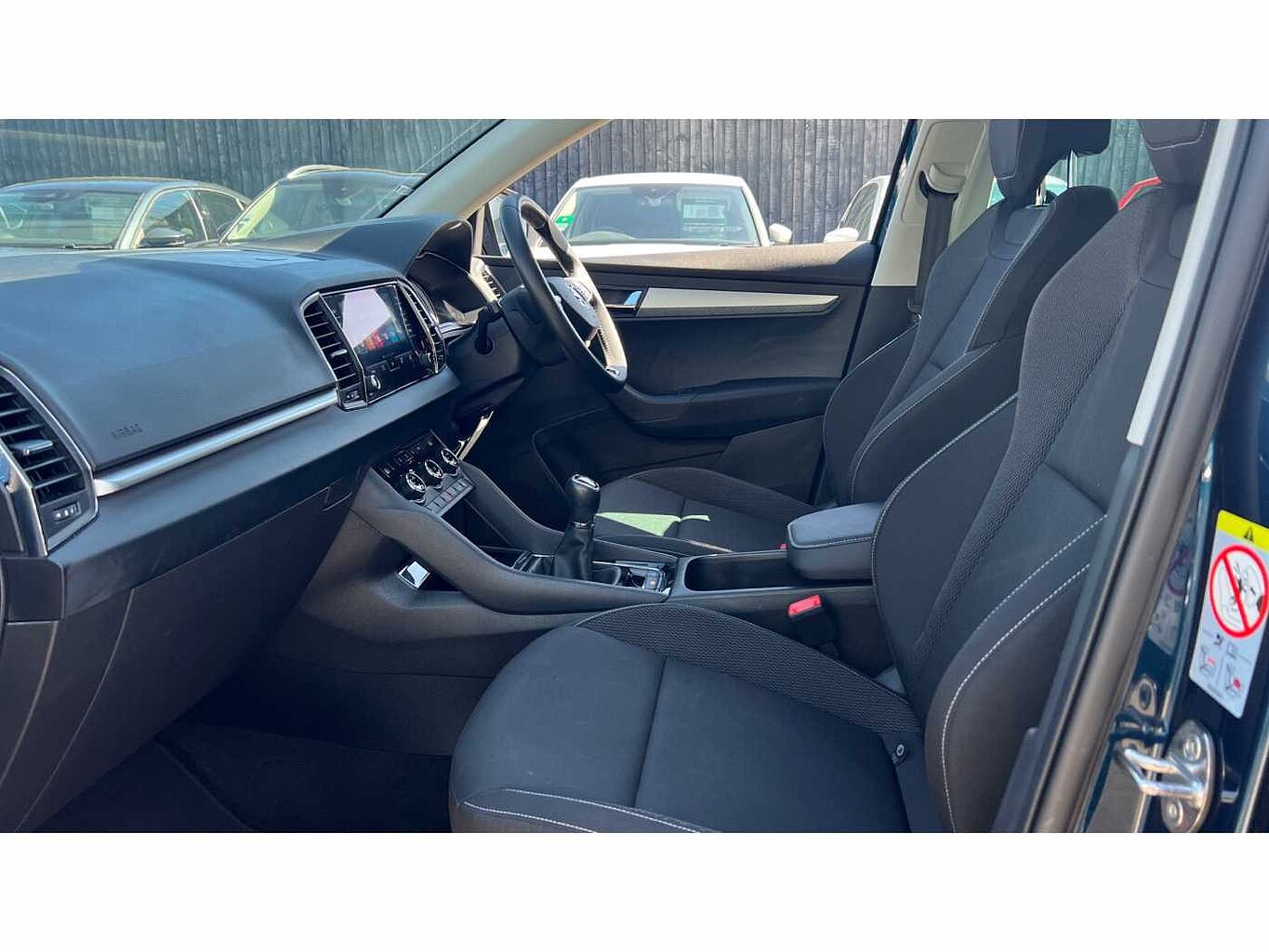SKODA KAROQ 1.0 TSI SE Drive 5dr