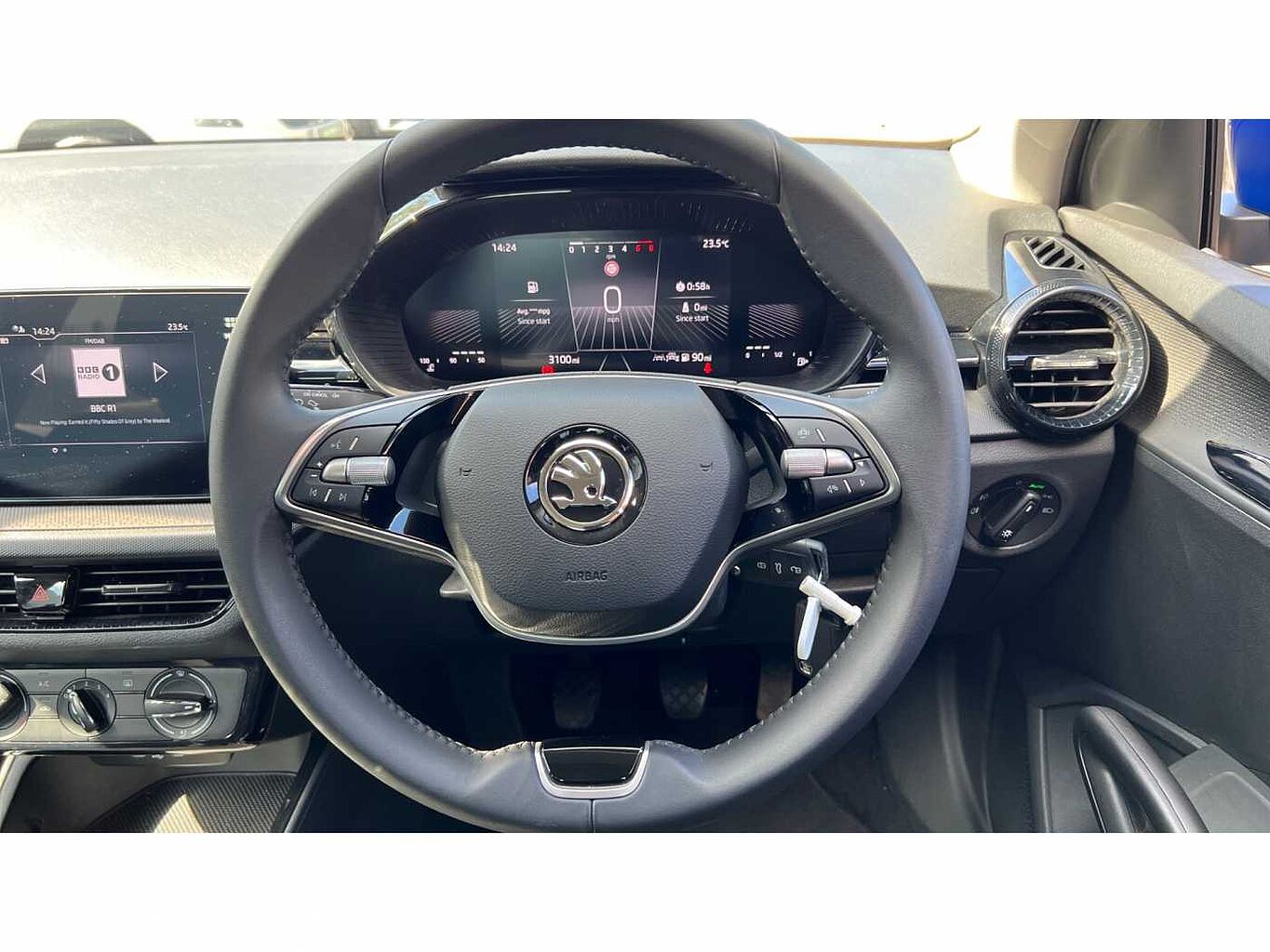 SKODA Fabia 1.0 TSI (95ps) SE Comfort 5-Dr Hatchback