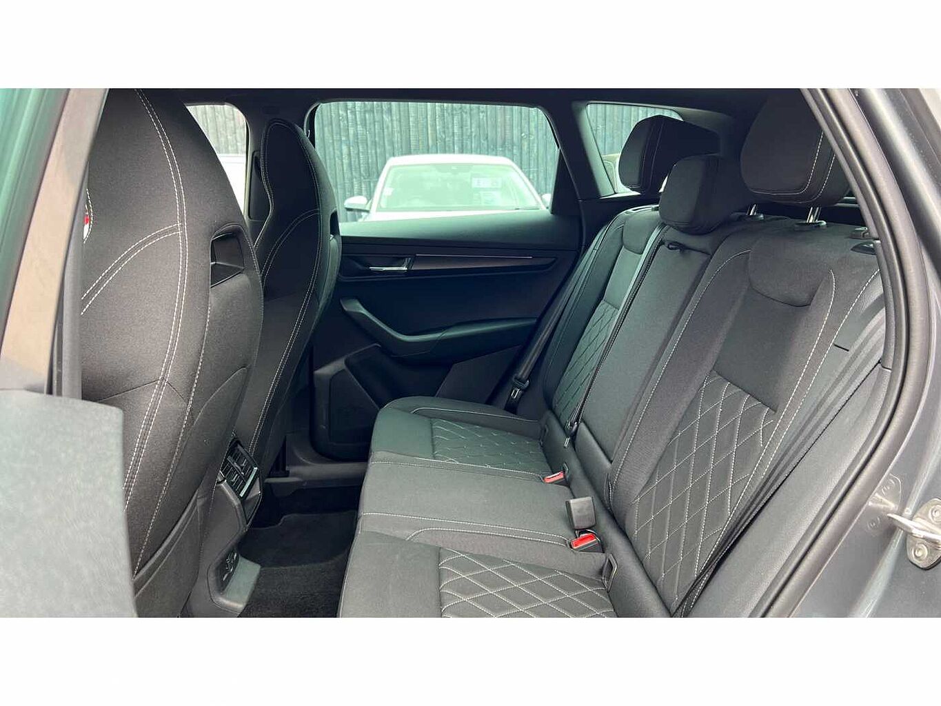 SKODA Karoq SUV 1.5 TSI (150ps) SportLine DSG