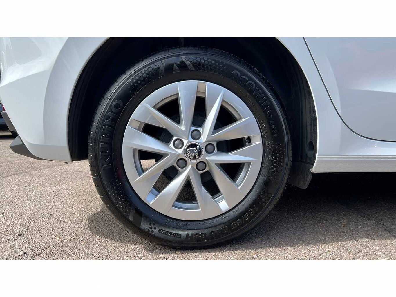 SKODA Fabia 1.0 MPI (80ps) SE Comfort 5-Dr Hatchback