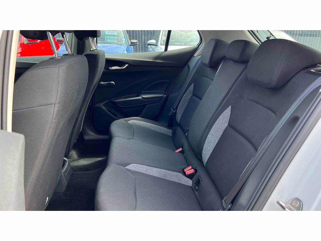 SKODA Fabia 1.0 MPI (80ps) SE Comfort 5-Dr Hatchback