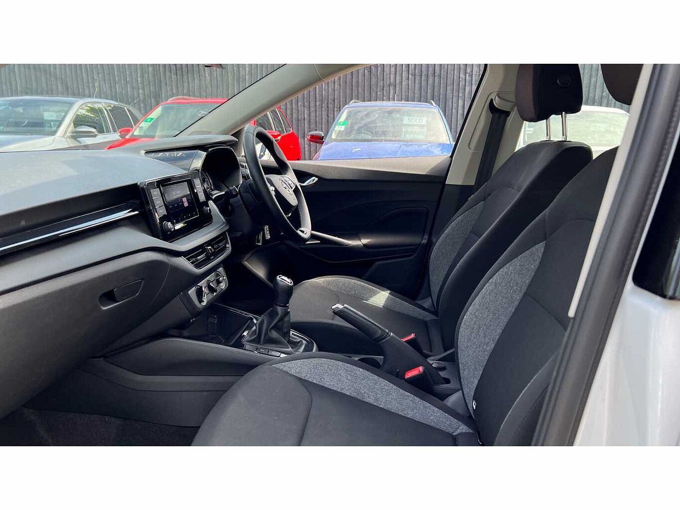 SKODA Fabia 1.0 MPI (80ps) SE Comfort 5-Dr Hatchback
