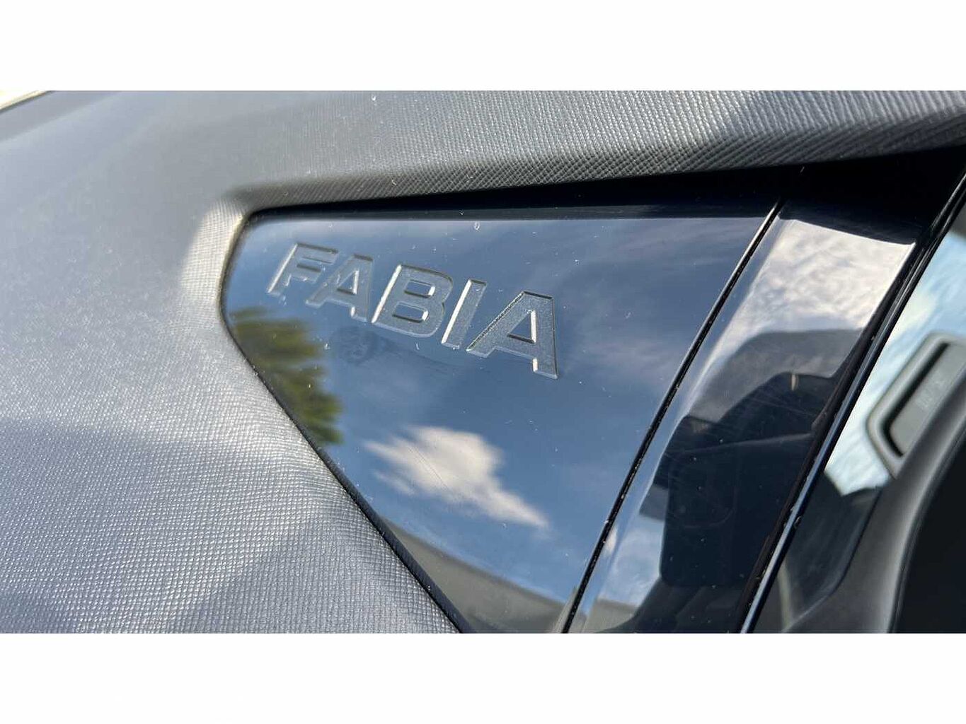 SKODA Fabia 1.0 MPI (80ps) SE Comfort 5-Dr Hatchback