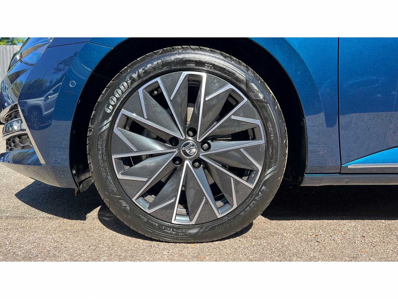 SKODA Superb 2.0 TSI (190ps) Laurin & Klement DSG Hatch