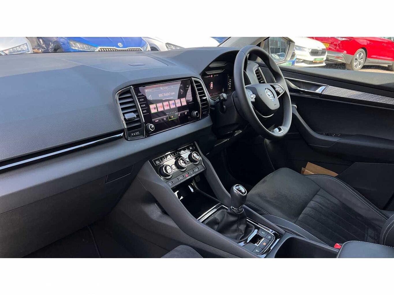 SKODA KAROQ 1.5 TSI SE L 5dr