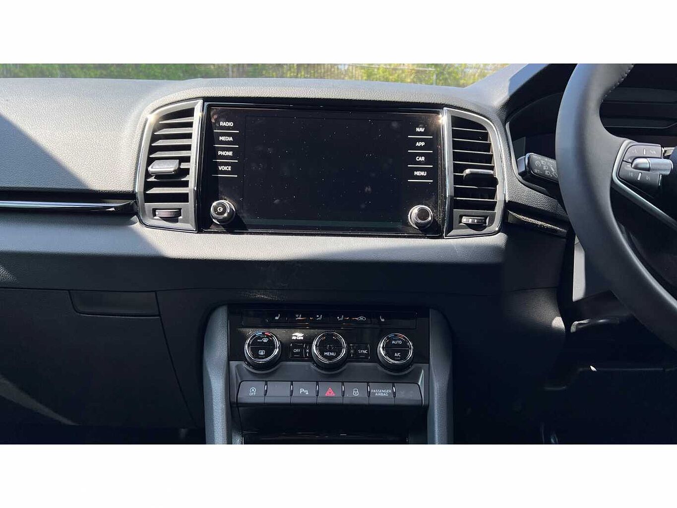 SKODA KAROQ 1.5 TSI SE L 5dr