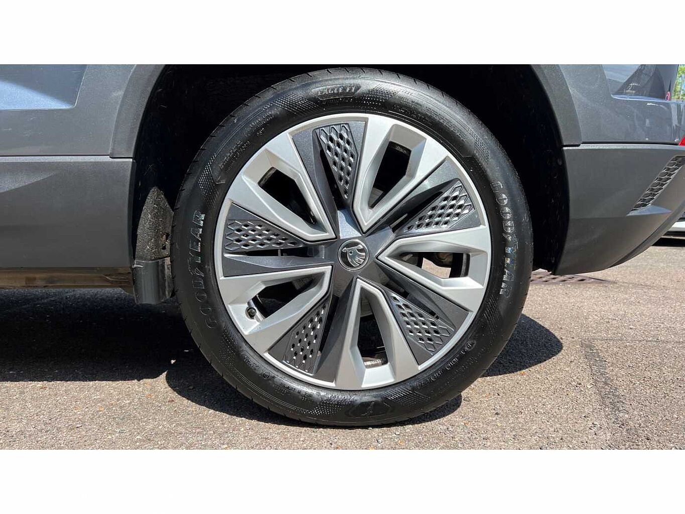 SKODA KAROQ 1.5 TSI SE L 5dr