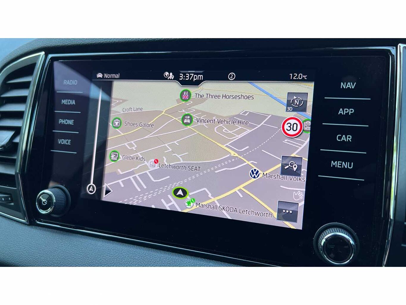 SKODA KAROQ 1.5 TSI SE L 5dr