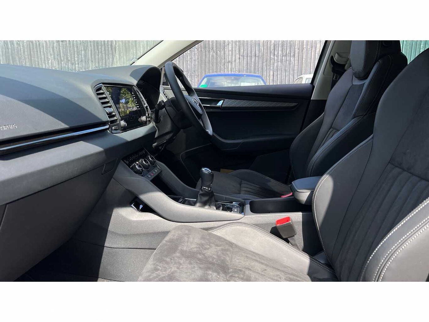 SKODA KAROQ 1.5 TSI SE L 5dr