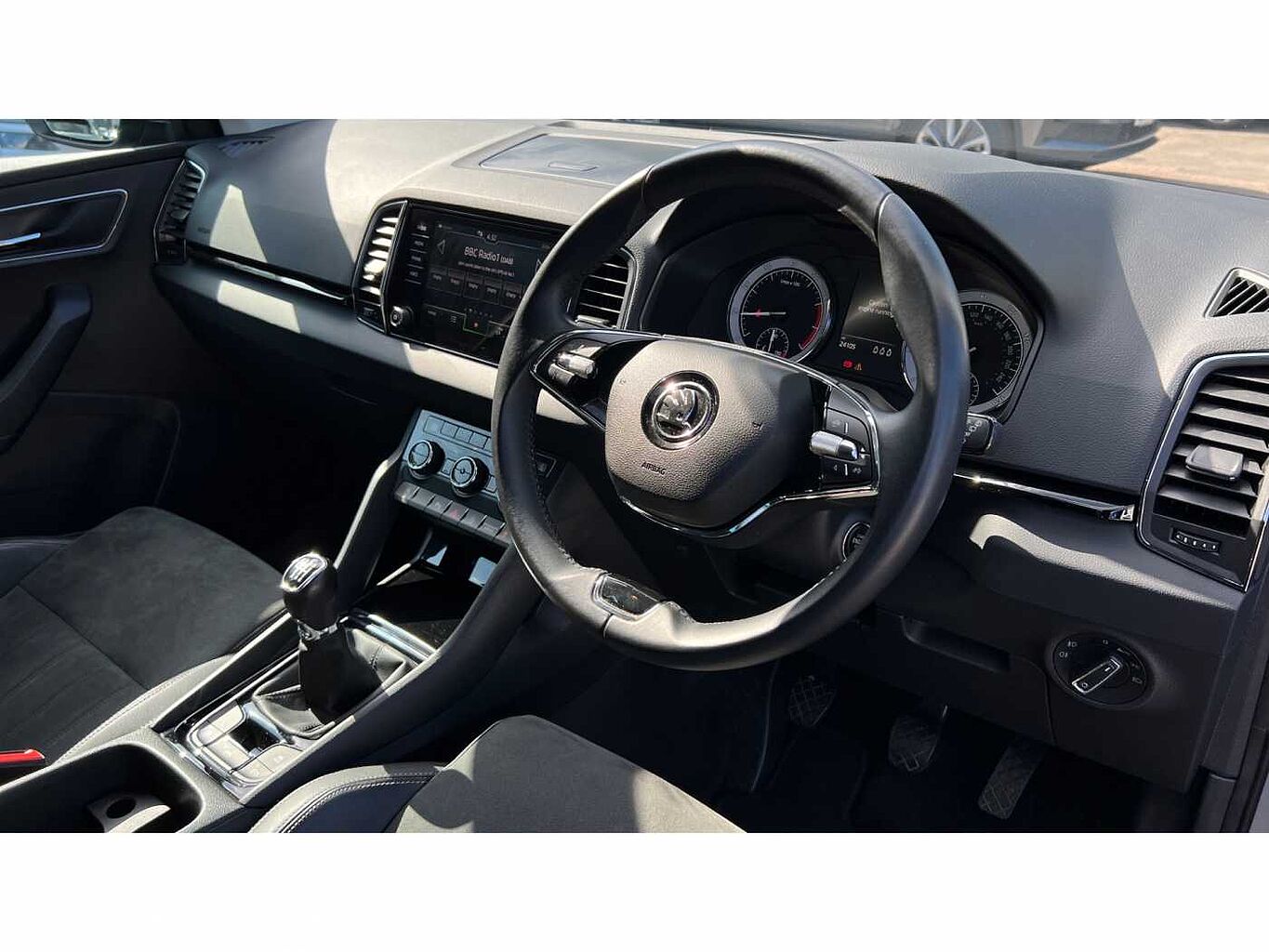 SKODA KAROQ 1.5 TSI SE L 5dr