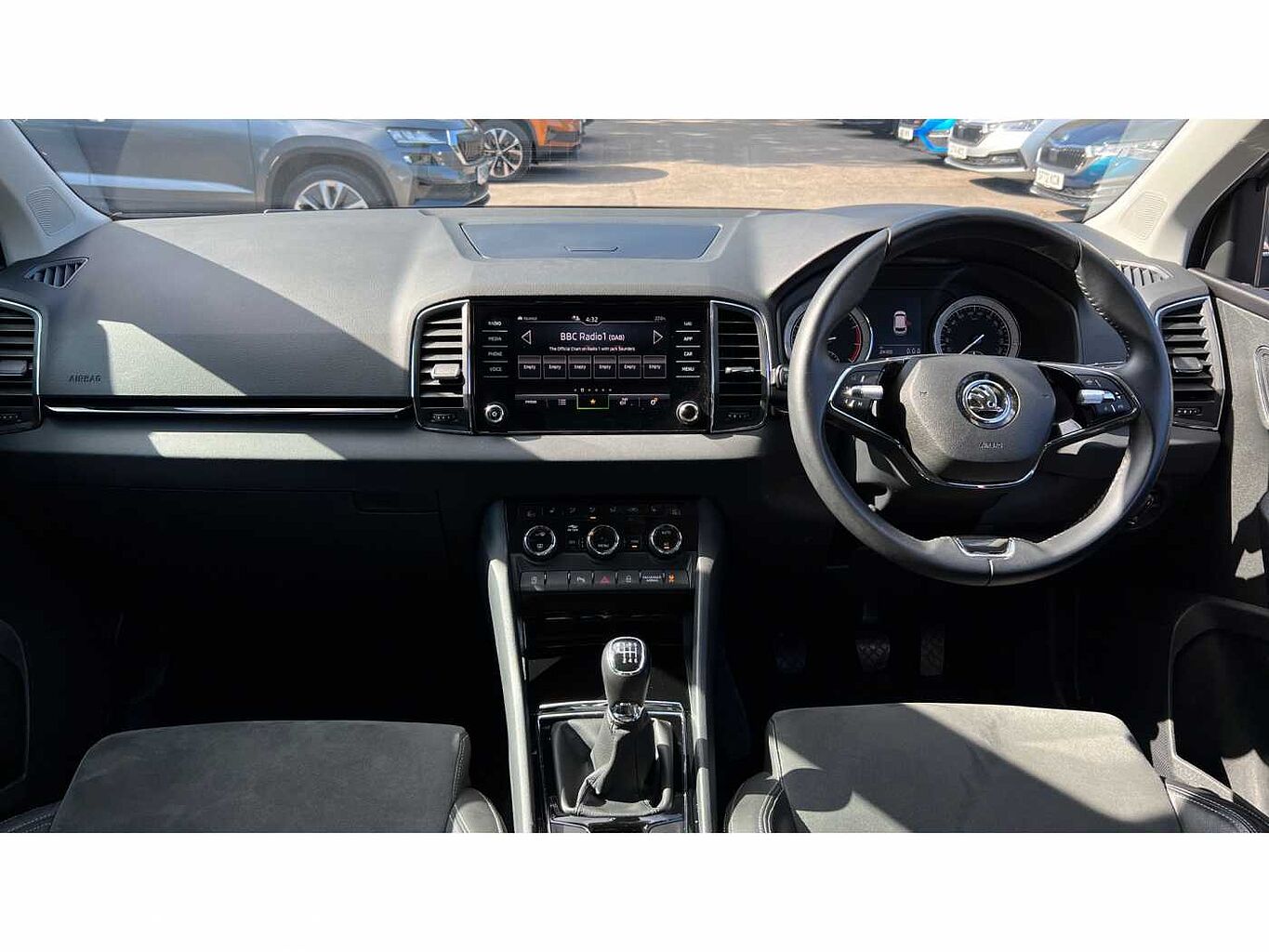 SKODA KAROQ 1.5 TSI SE L 5dr