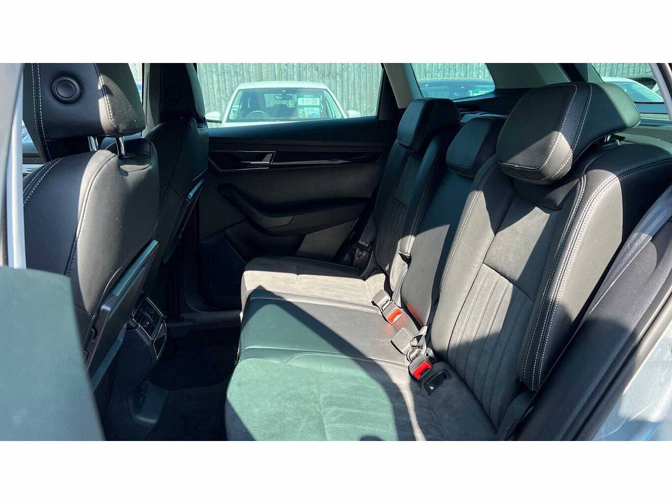 SKODA KAROQ 1.5 TSI SE L 5dr