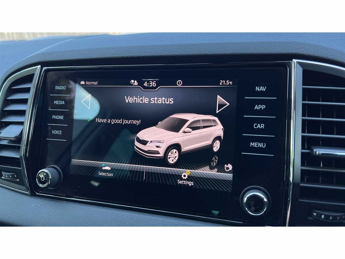 SKODA KAROQ 1.5 TSI SE L 5dr