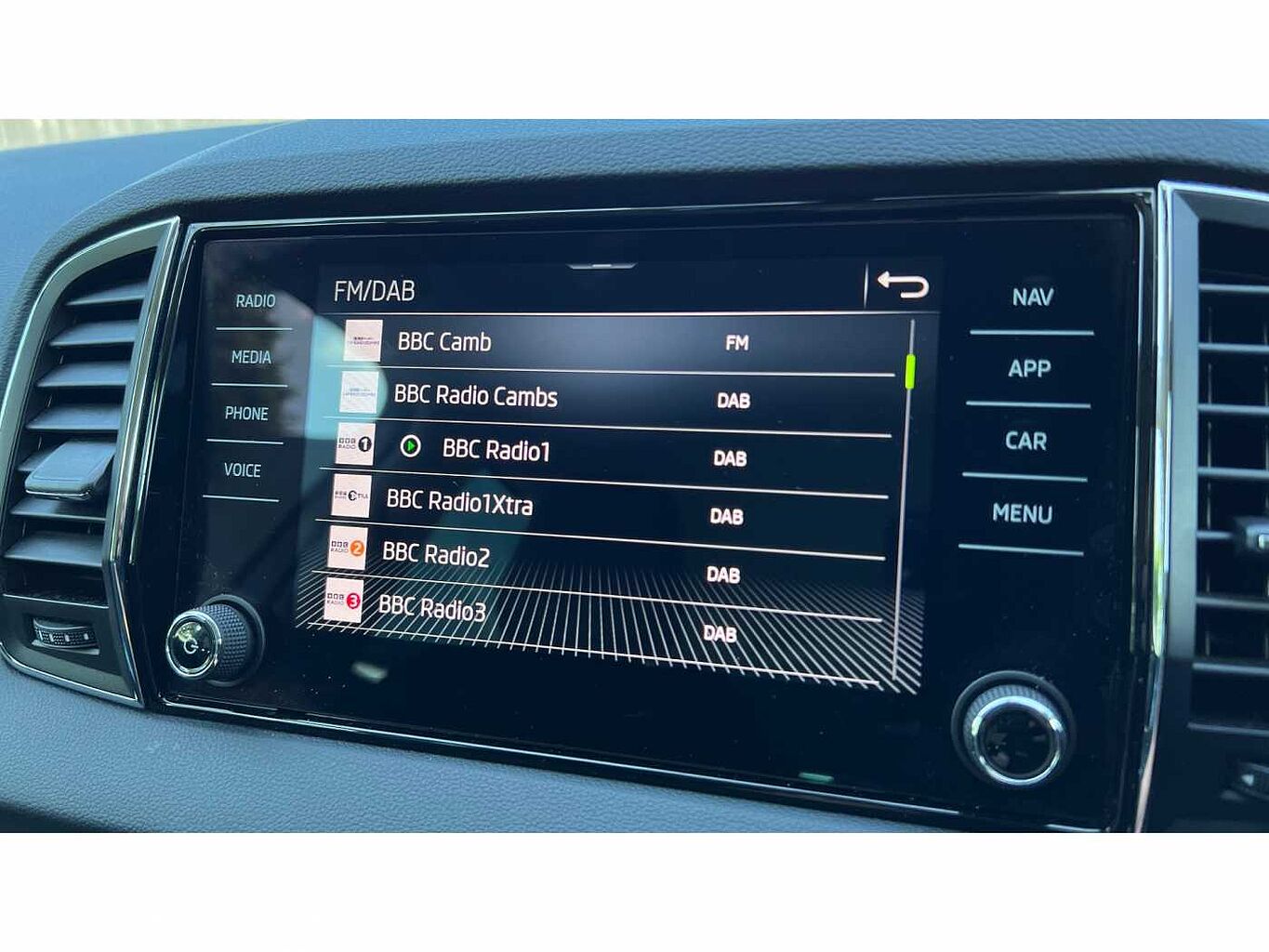 SKODA KAROQ 1.5 TSI SE L 5dr