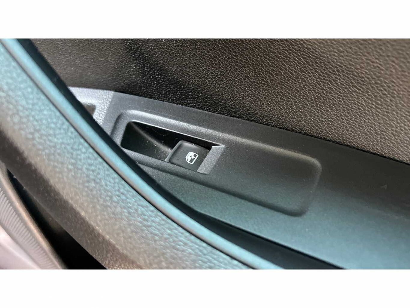 SKODA KAROQ 1.5 TSI SE L 5dr